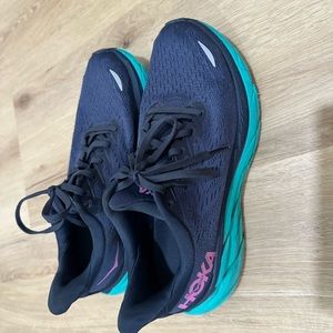 Hoka Clifton 8